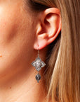 Alma de Loto Moonstone Earring | Silver